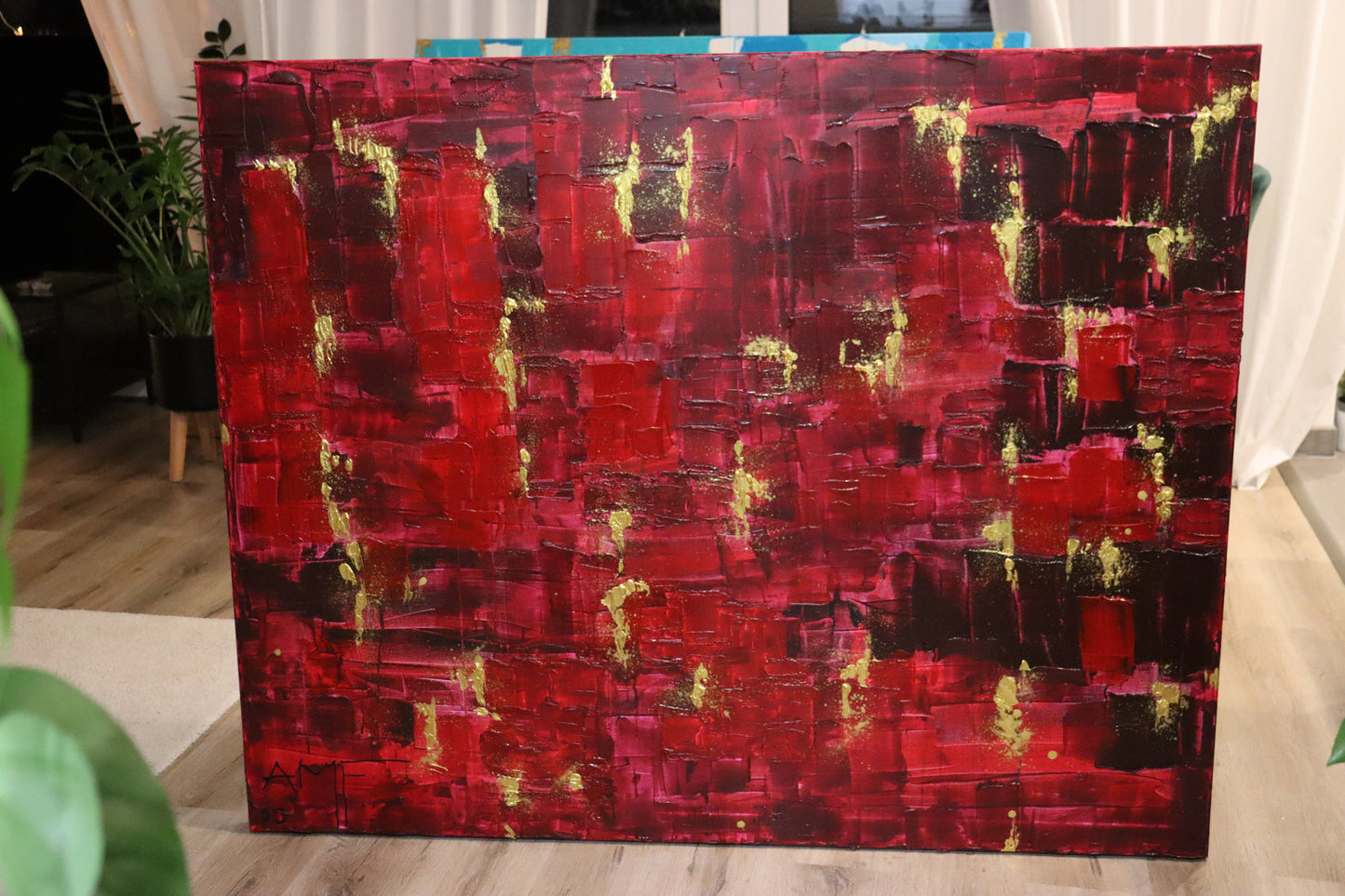 Red, Gold, Bordeaux Minimalism